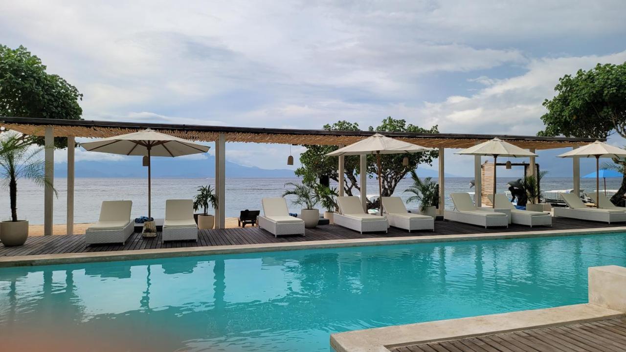 Amp Beach House Toyapakeh Bagian luar foto
