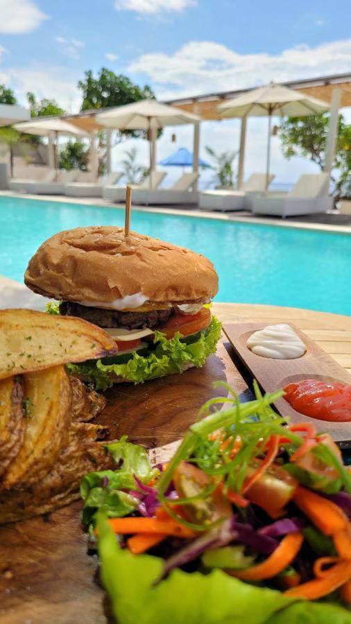 Amp Beach House Toyapakeh Bagian luar foto