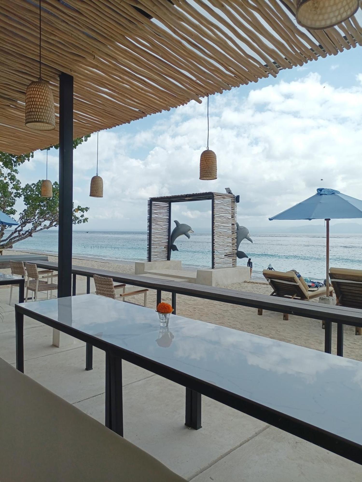 Amp Beach House Toyapakeh Bagian luar foto